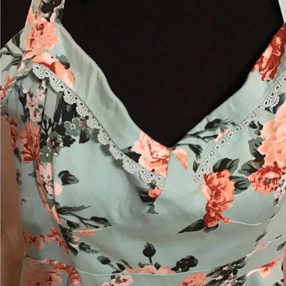 Hot Topic Floral Halter Dress - Picture 2 of 5
